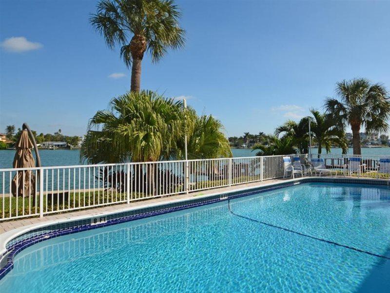 Westwinds Waterfront Resort St. Pete Beach Luaran gambar