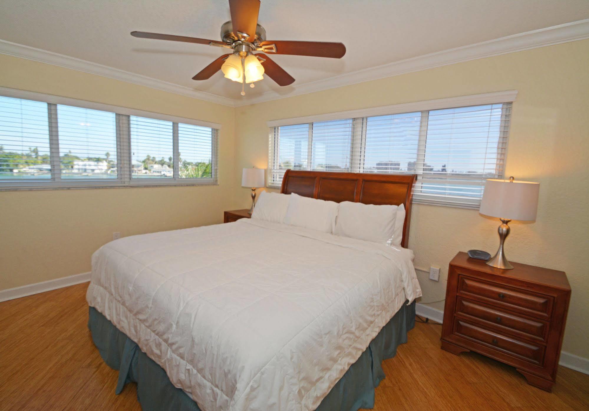 Westwinds Waterfront Resort St. Pete Beach Luaran gambar